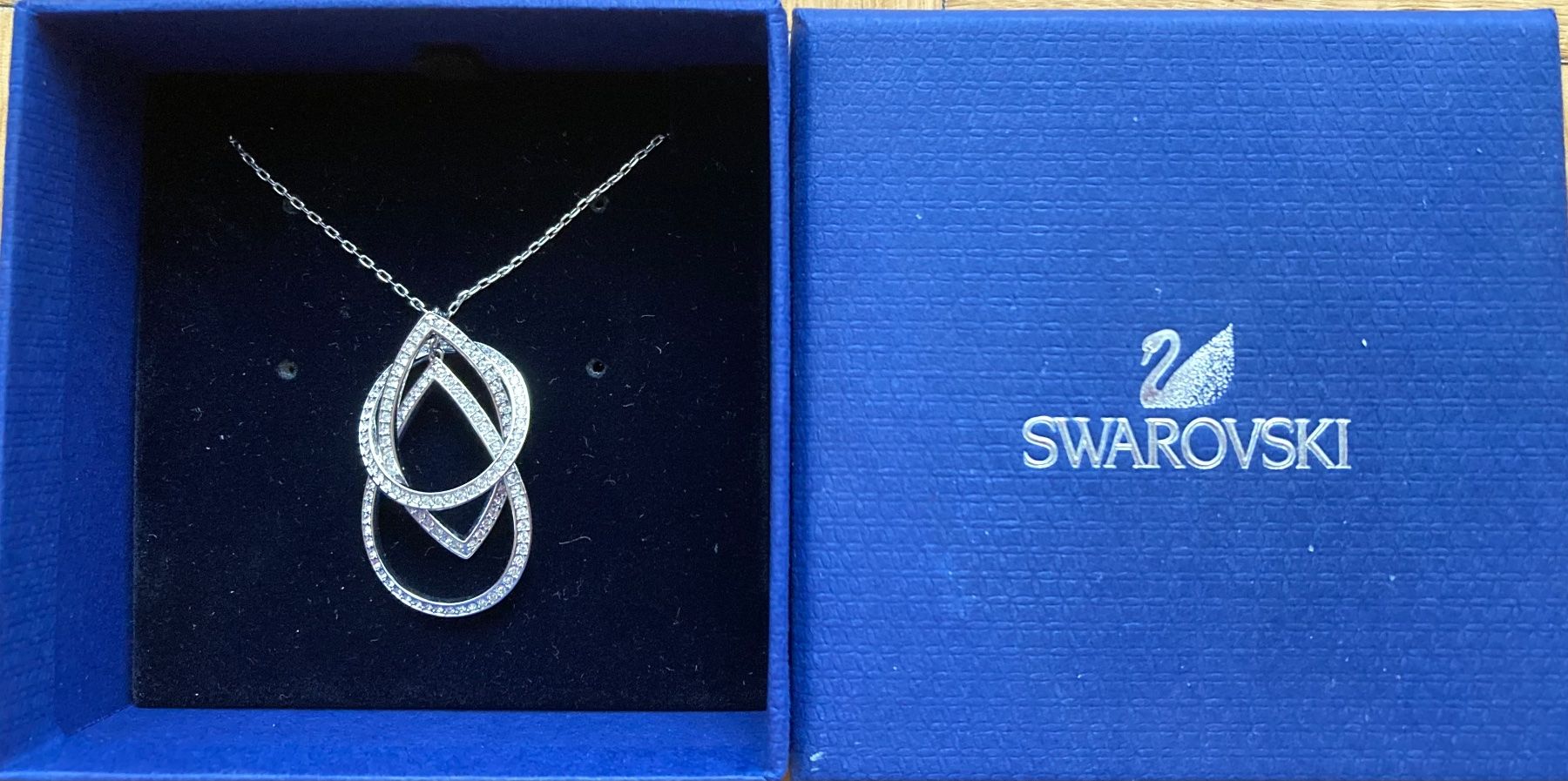 Swarovski Altri gioielli: Swarovski Kette "Duo Drop" Silber Rhodiniert, neu – Usato da Hinteregg venduto da and_mnq9