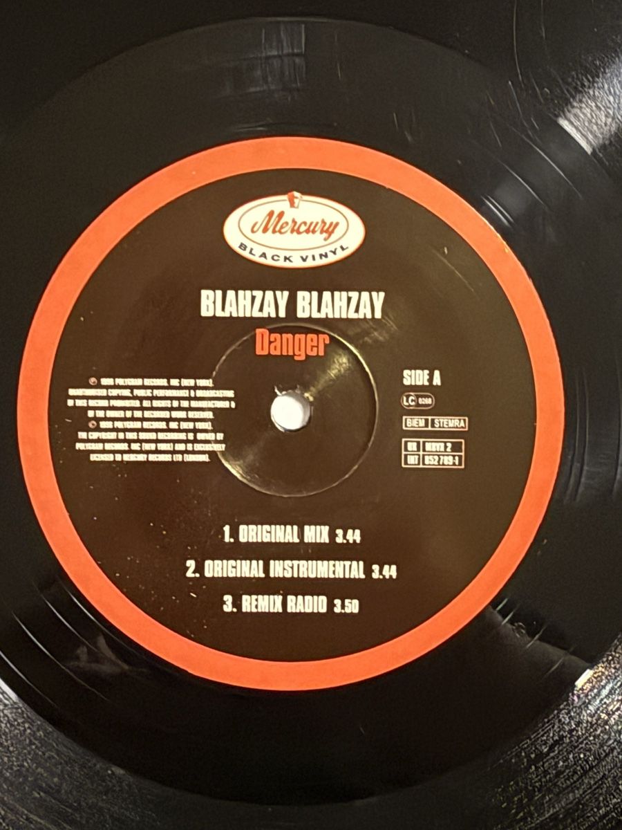 Vinyles: BLAHZAY BLAHZAY - DANGER – D'occasion à Delémont par Studio_du_soleil 1