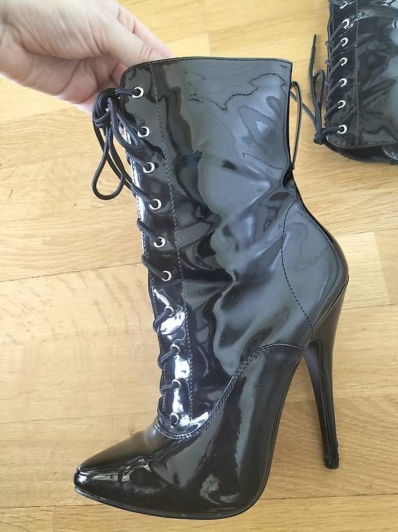 Scarpe da donna: Bottines Pleaser noir en cuir verni – Usato da Vevey venduto da fra_fs8w