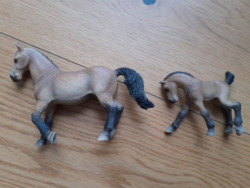 Sechs Schleich / Bullyland Tiere (Pferde, Katze, Fuchs) | Kaufen auf
