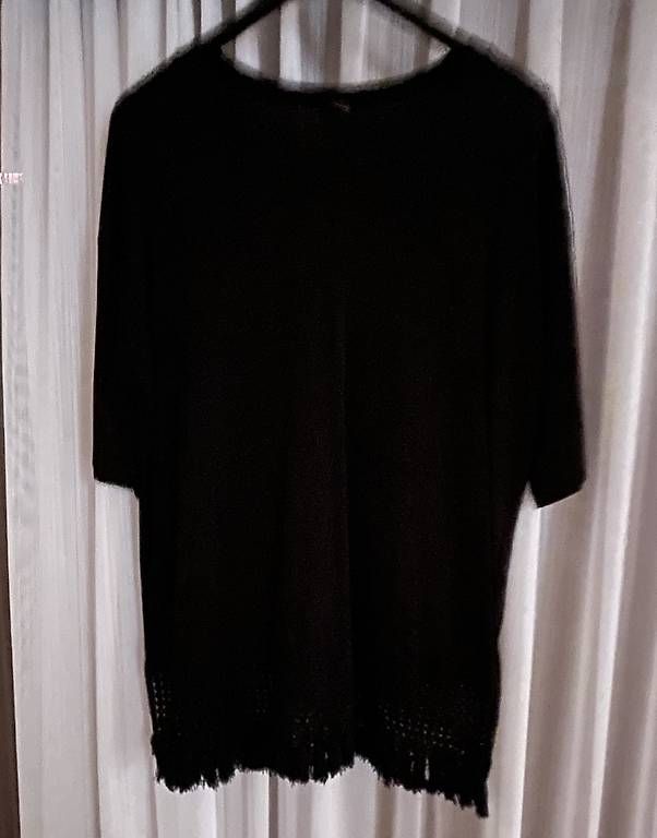 T-shirt: Maglia nera Seventy con bordo macramè – Usato da Lugano venduto da lor_6rzk 4