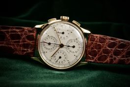 Universal Genève - Dato-Compax Ref. 12495 18Kt Yellow Gold