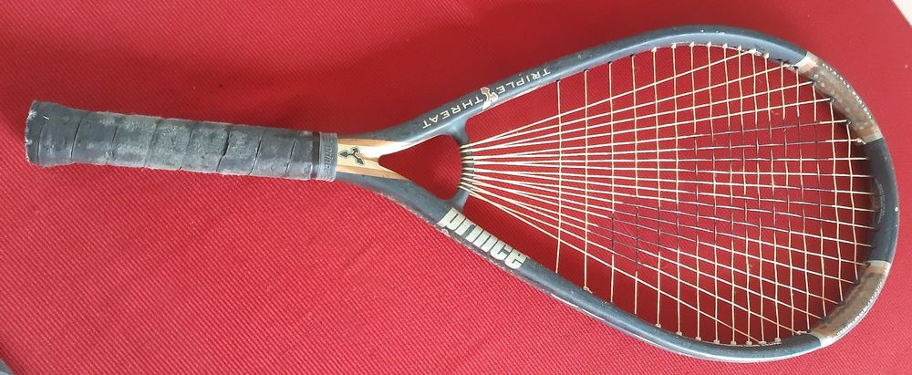 Racket Squash etc. (Gebraucht) in Arch für CHF 2 – mit Lieferung auf ...