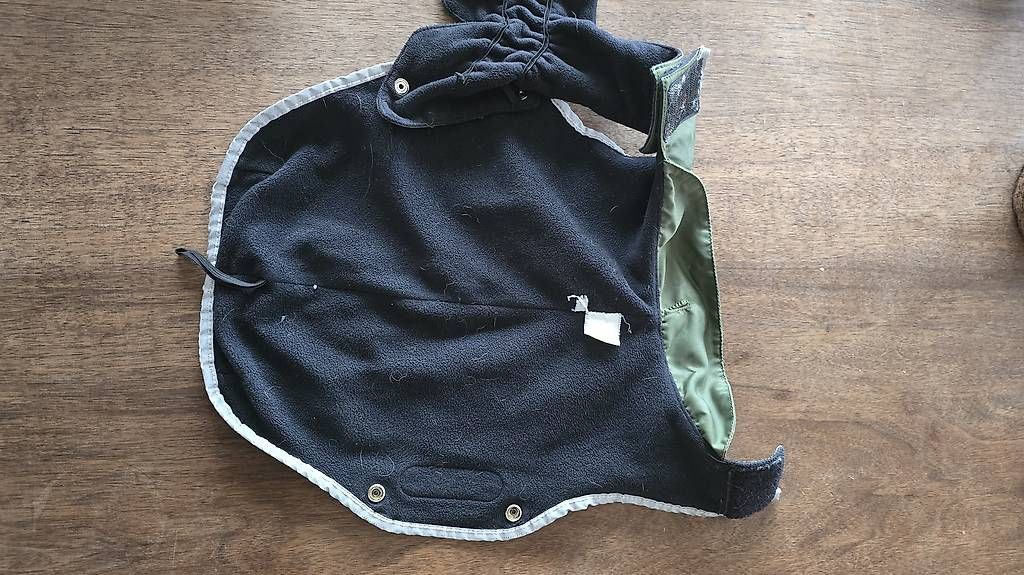 Abbigliamento: Hundemantel 30cm – Usato da Matzingen venduto da Poesie2