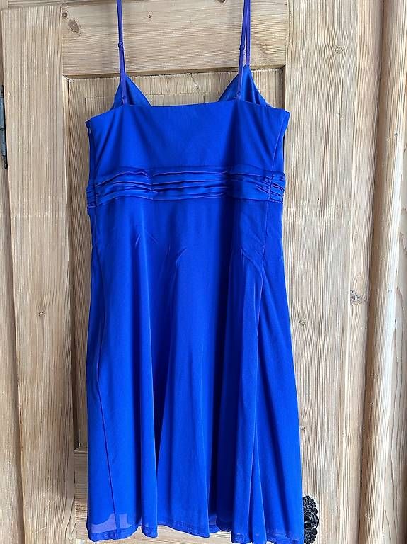 Vestiti: Blaues Kleid von Esprit, Gr. 34 – Usato da Zürich venduto da Nia_S 1