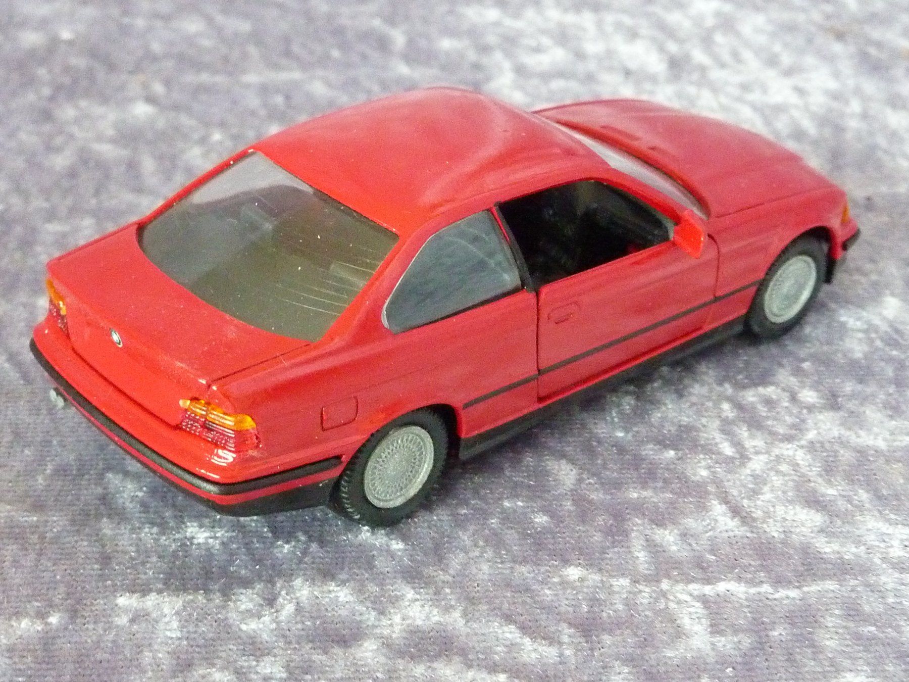 BMW Modellini d'auto: BMW 325i Coupe E36  1:43 – Nuovo (secondo la descrizione) da Dürrenäsch venduto da modellautos4you 3