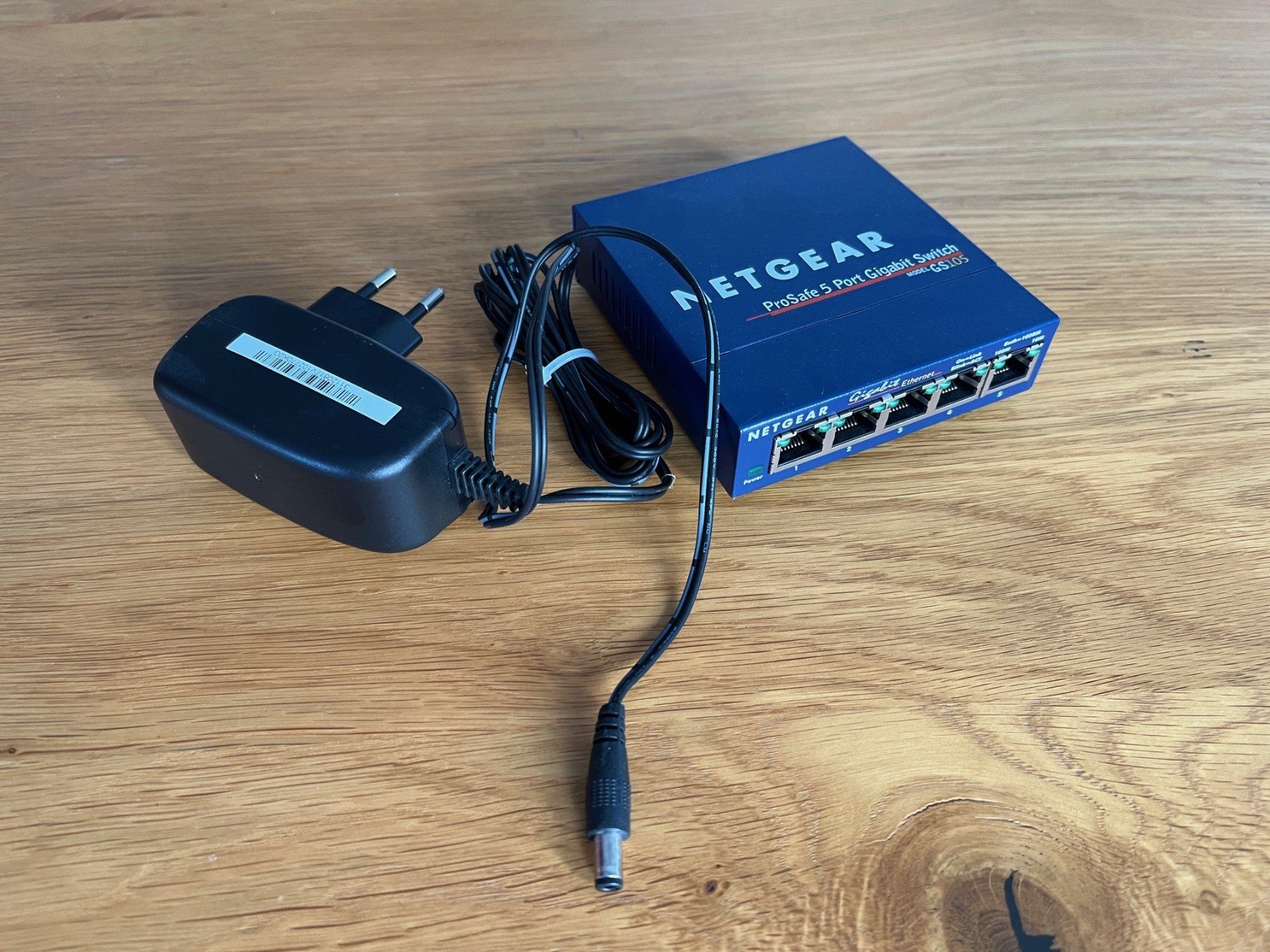 Netgear Hub & Switch: Netgear GS105 – Usato da Appenzell venduto da Anchara 2