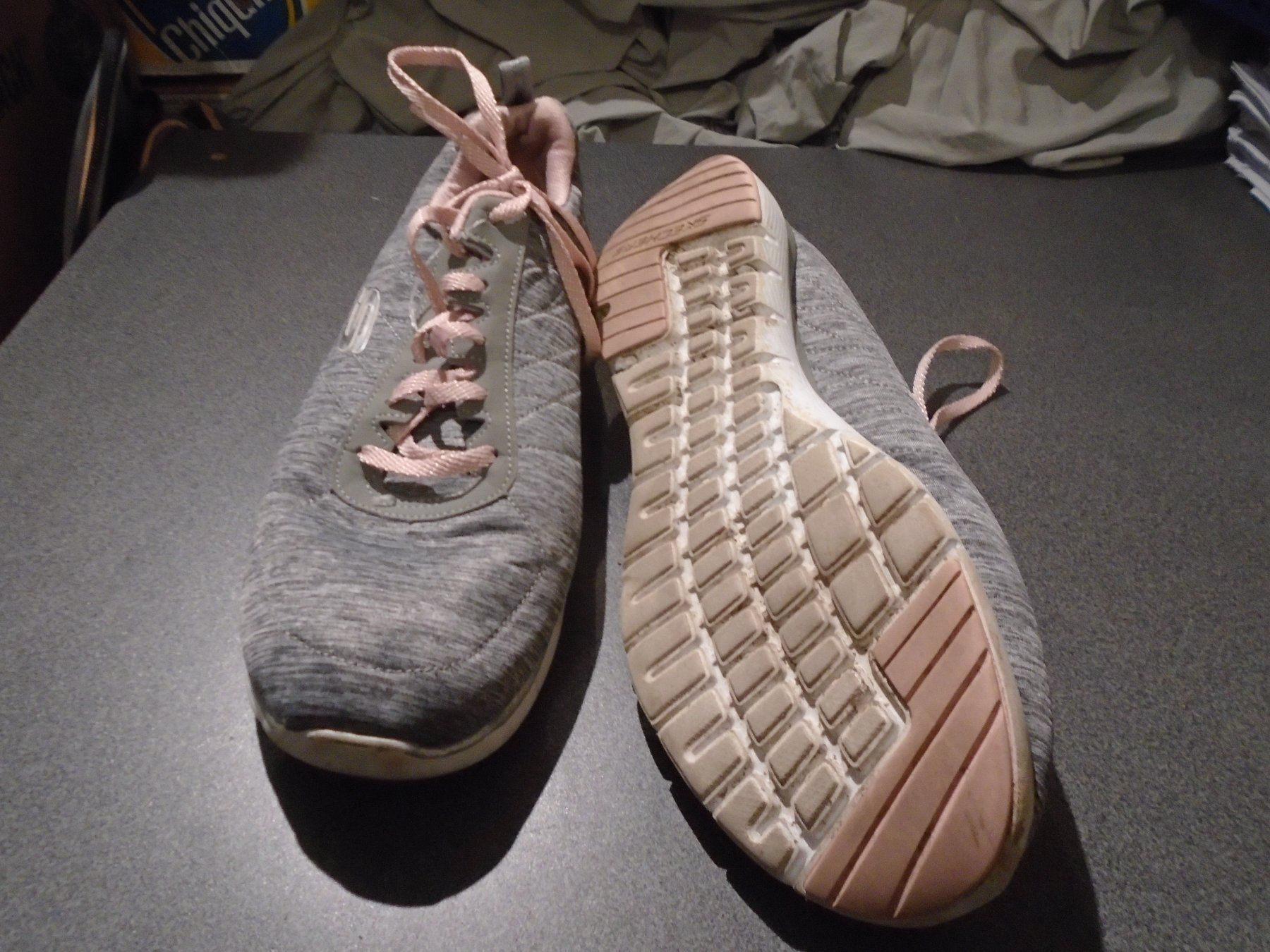 Skechers Damenschuhe: Sneaker Grösse 41, Skechers, grau/rosa – Gebraucht aus Zürich von abraxas1291