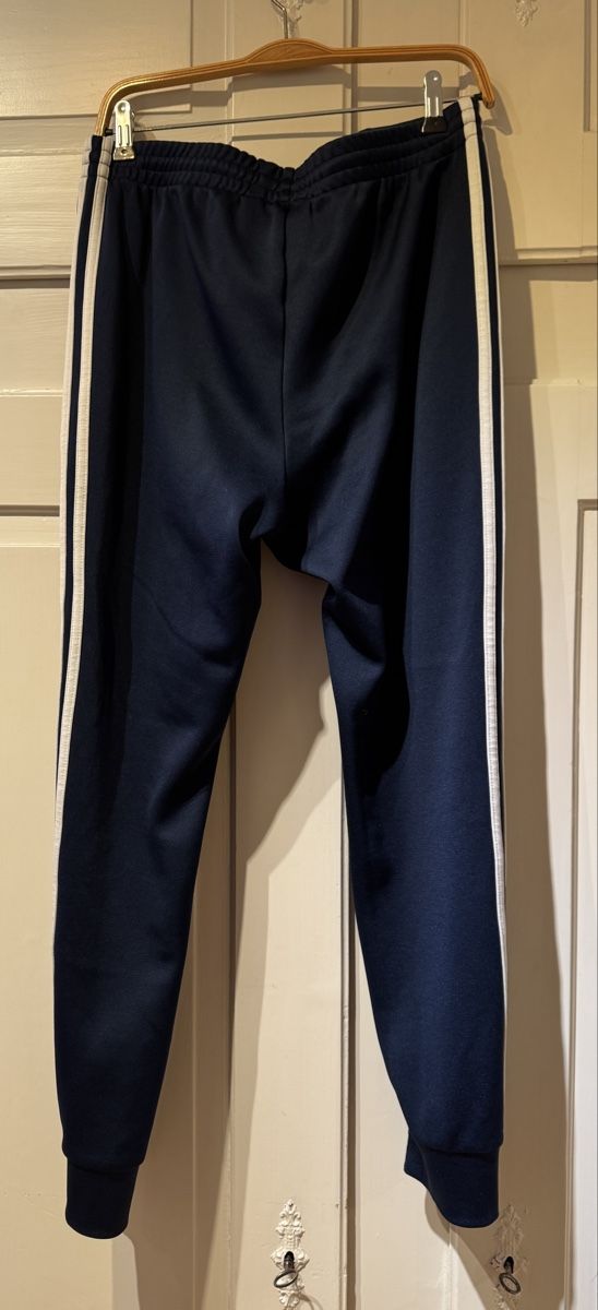 Adidas Pantaloni: Adidas, Hose, L, dunkelblau – Usato da St. Gallen venduto da Cagliari2015 2