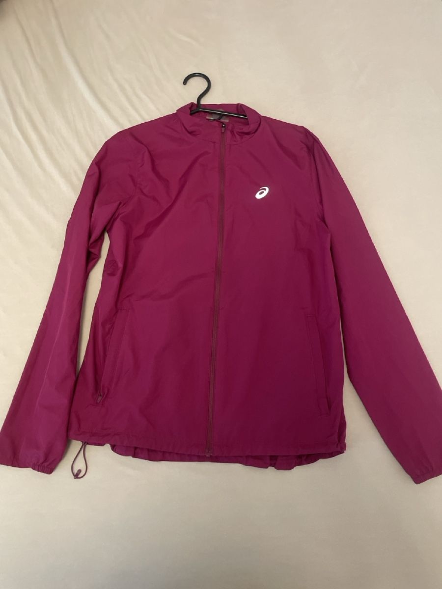 Asics Jacken: Leichte Laufjacke Asics – Gebraucht aus Laufen von jes_ll2f