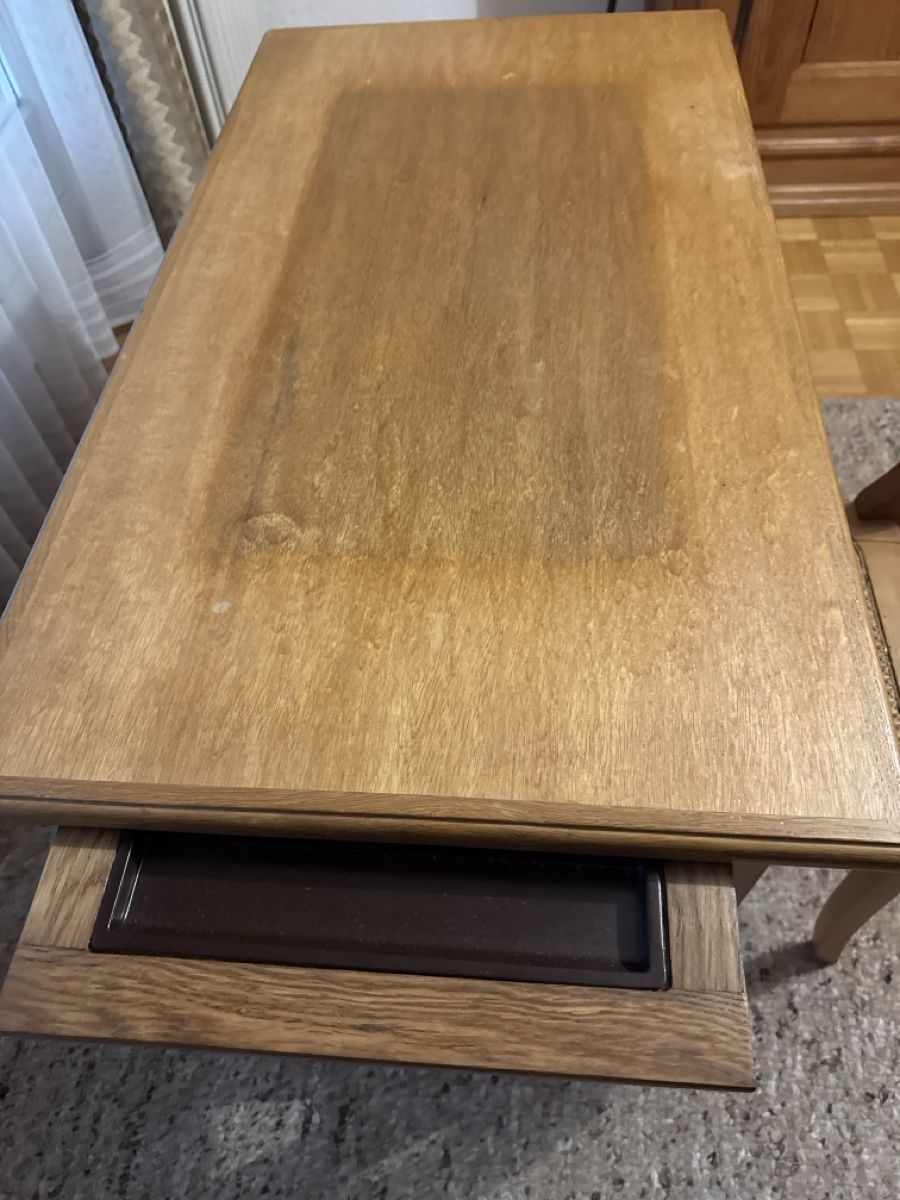 Scrivanie: Holz Tisch mit Stuhl – Usato da Walliswil b.Wangen venduto da CharlotteGarde 2