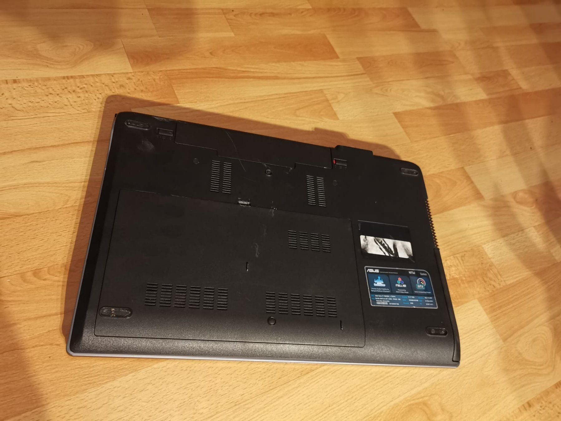Asus Notebook: ASUS N73J i7 17.30" - Defekt! – Difettoso da St. Margarethen TG venduto da Mac-PC 3