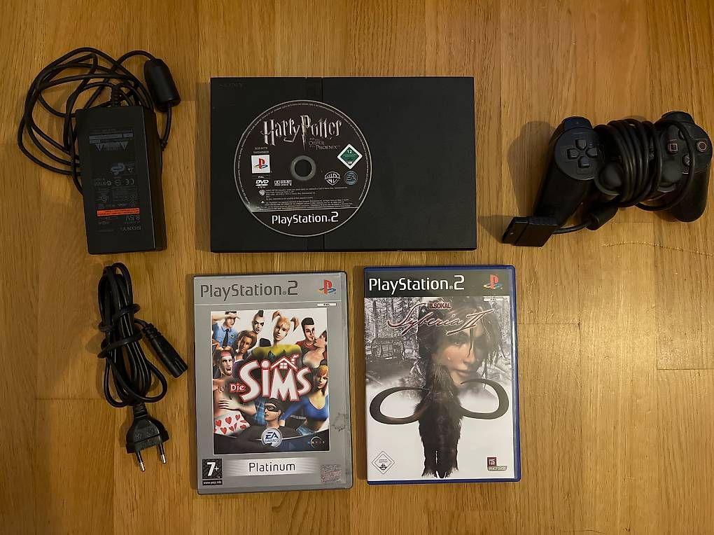 Sony Consoles: Playstation 2 inkl. 4 Spiele – D'occasion à Hochdorf par HauptsachNoessle