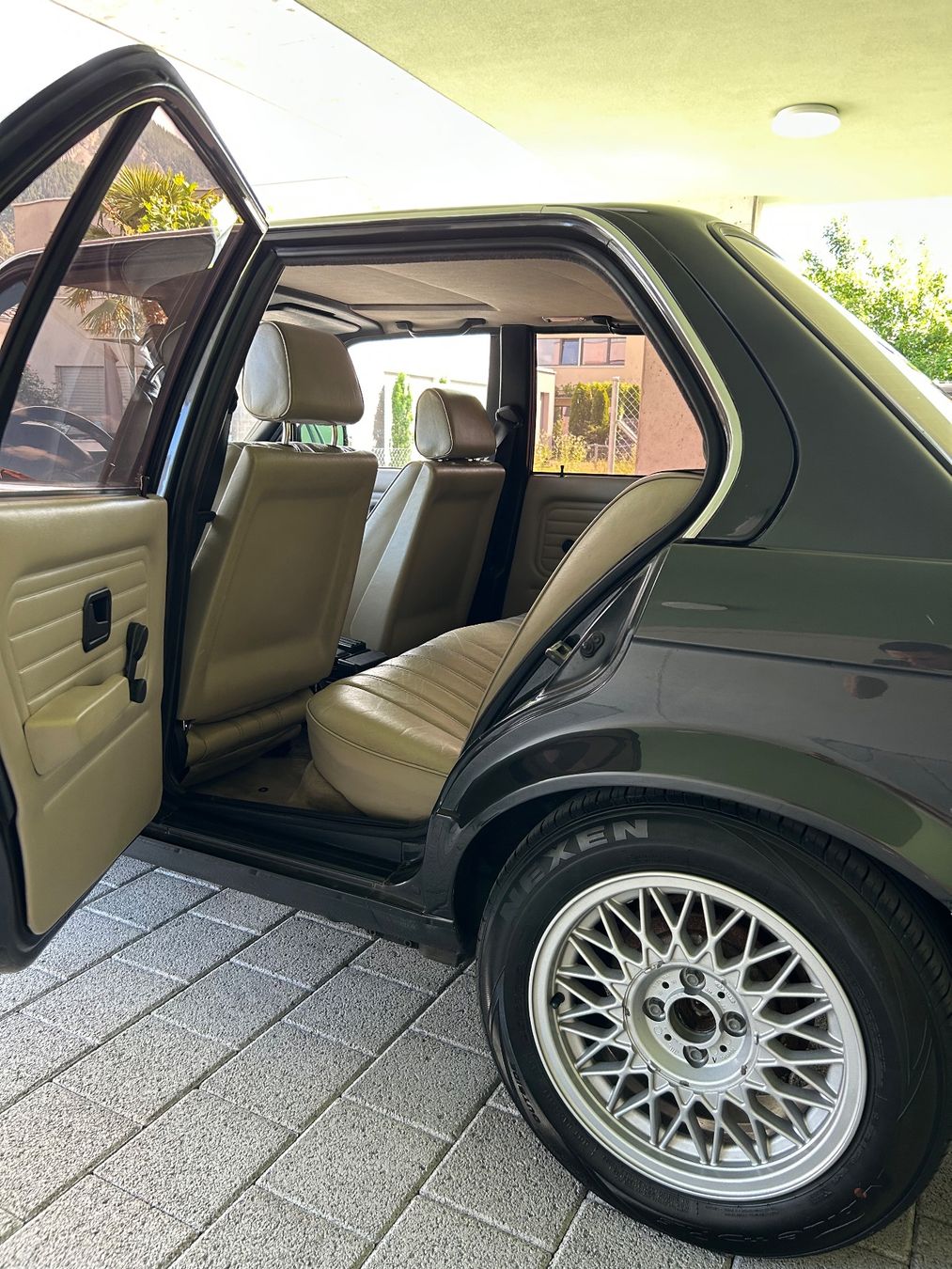 BMW Autos: BMW E30 318i – Gebraucht aus Domat/Ems von WatchmeSa 5