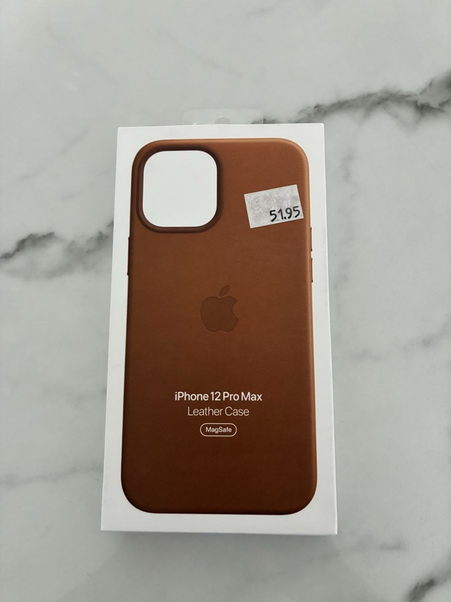 Apple Cover & Protezioni schermo: Coque Apple iPhone 12 Pro Max Cuir Marron État Neuf! – Nuovo e nell'imballaggio originale da Nyon venduto da far_f89n
