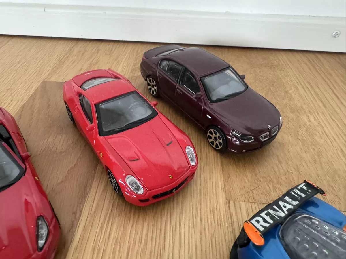 Bburago Modellini d'auto: Set Bburago Modellautos  – Usato da Zürich venduto da wtpooh 3