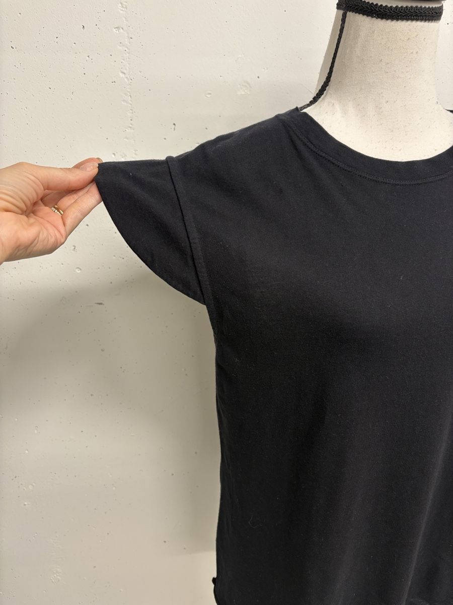 T-Shirts: Andrea Bogosian T-Shirt, Schwarz, Gr. S Baumwolle Basic – Neu (gemäss Beschreibung) aus Regensdorf von secondchancefashion 1