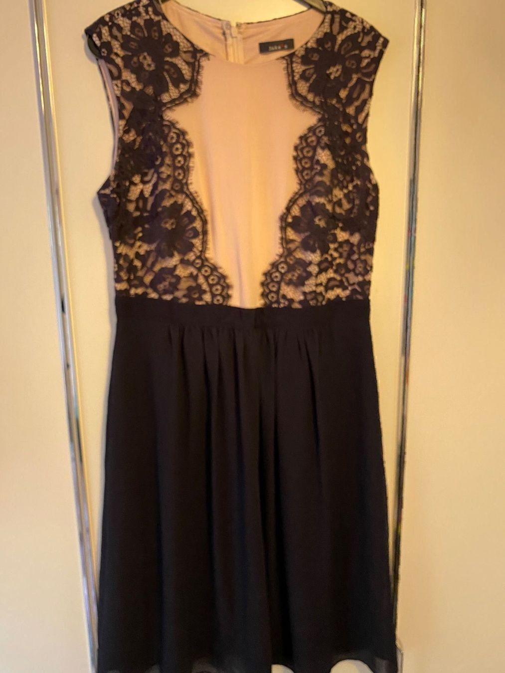 Vestiti: Cocktailkleid gr.38 – Usato da Pfungen venduto da Outlet64