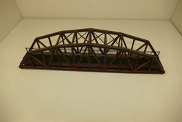 Spur H0: Träger-Bogenbrücke 1-gleisig gealtert Einheit 1