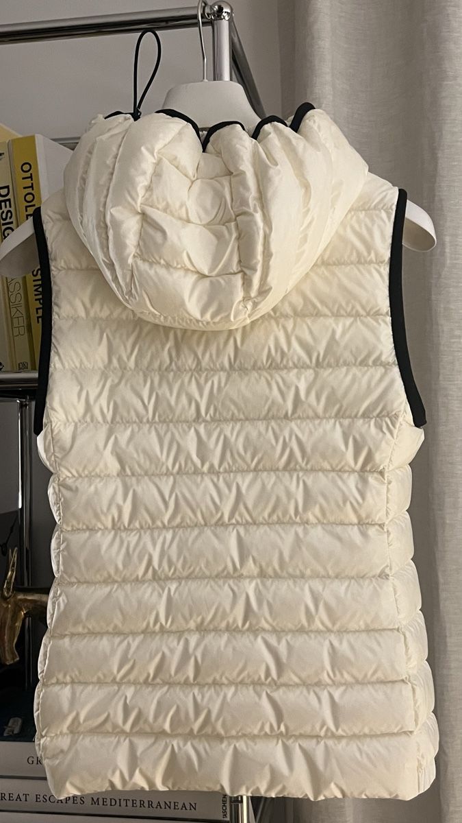 Moncler Gilet & Giacche senza maniche: Moncler Damen Daunenweste – Nuovo (secondo la descrizione) da Küsnacht venduto da cri_ngg5 1