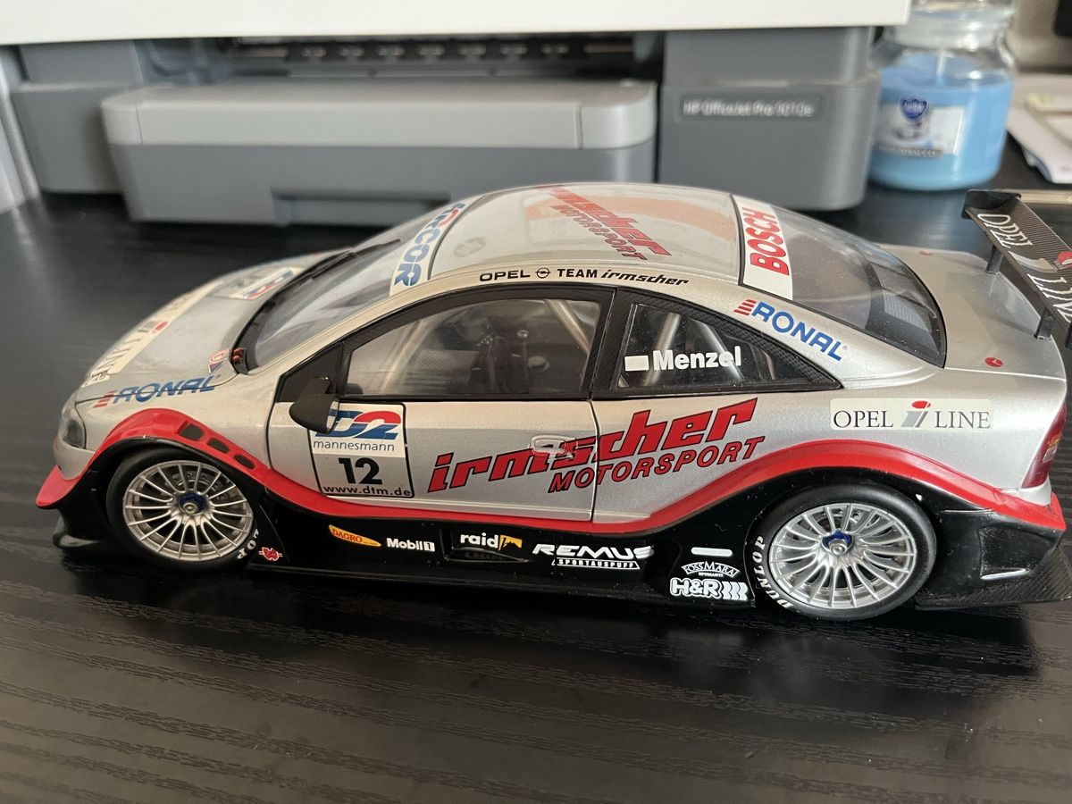 Opel Modellini d'auto: Opel Astra V8.  1:18 – Usato da Rümlang venduto da Papamoll4 6