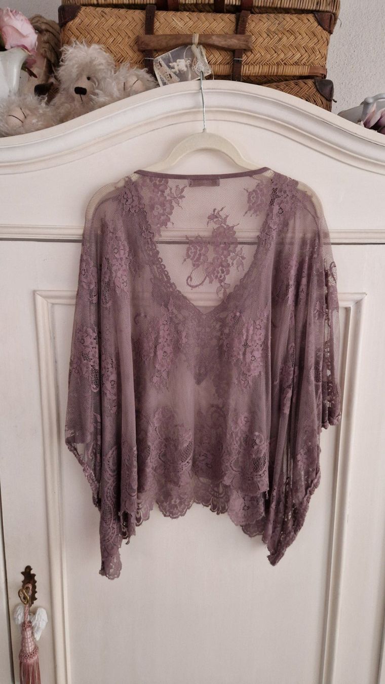 Cream Blusen: Spitzenbluse/Cape von Cream – Gebraucht aus Rütihof von Teddy1985 1