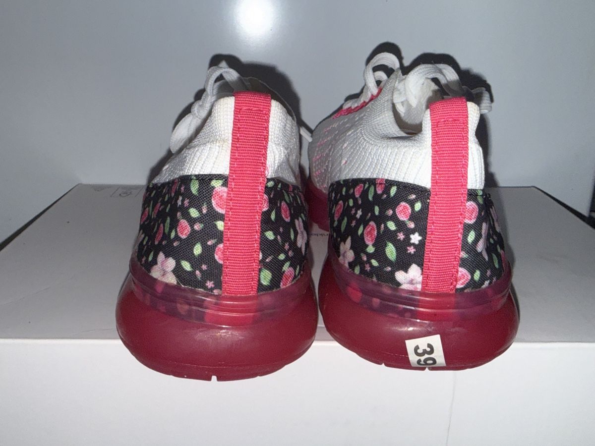 Chaussures femmes: Damen Sneaker Grösse 39 Neu – Neuf avec emballage d'origine à Schlieren par kle_dis 4