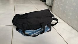 Sporttasche schwarz und blau