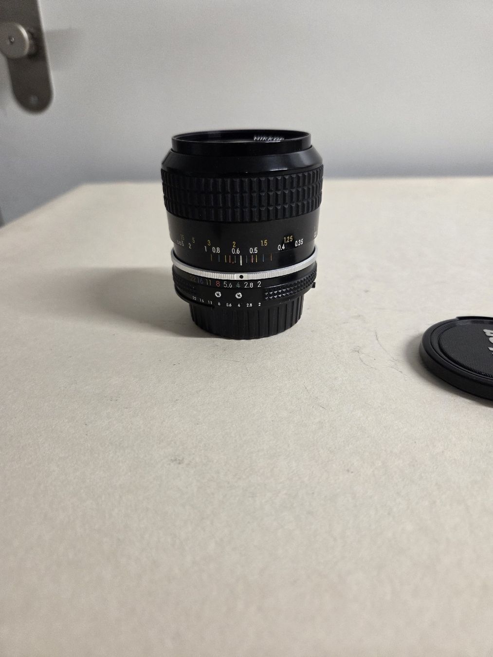 Nikon Objektive: NIKKOR 28mm 1:2 Objektiv  – Gebraucht aus Dietikon von Allegra34
