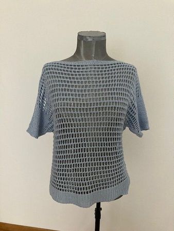 T-shirt ajouré bleu clair - Idéal pour l'été! Taille S