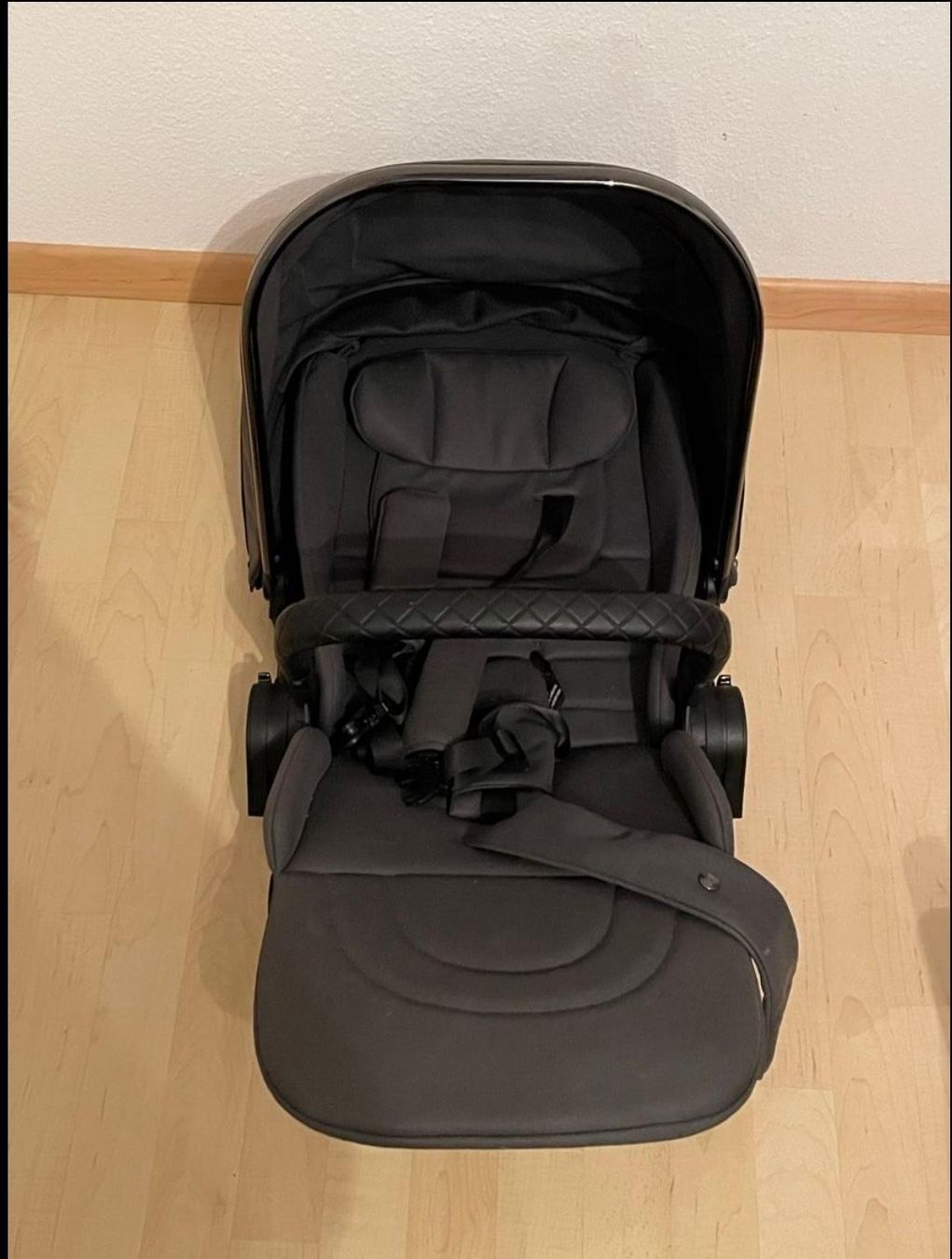 Carrozzine: Kinderwagen  – Usato da Rothrist venduto da Younus 2