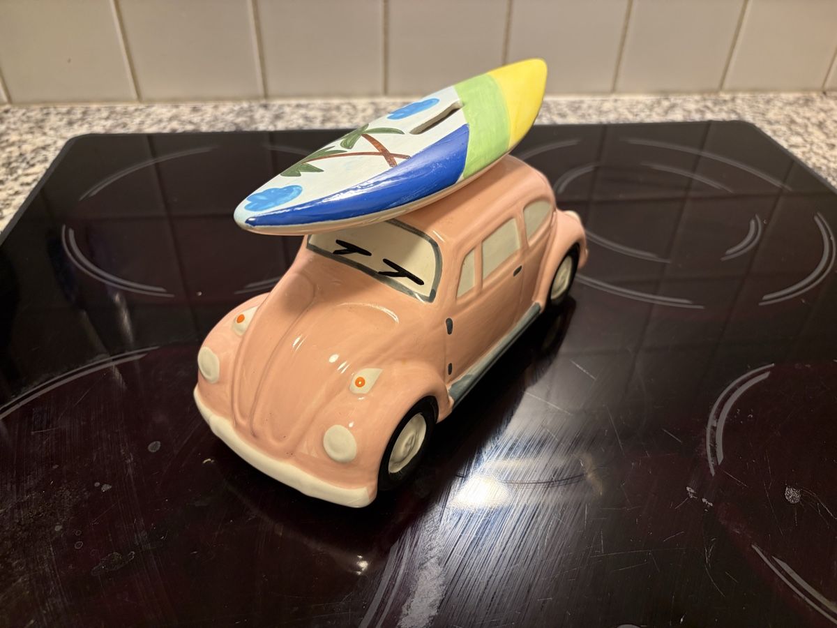 Spardosen: VW Käfer Spardose mit Surfbrett - Sommer Feeling! – Gebraucht aus Bern von Dallas4 1