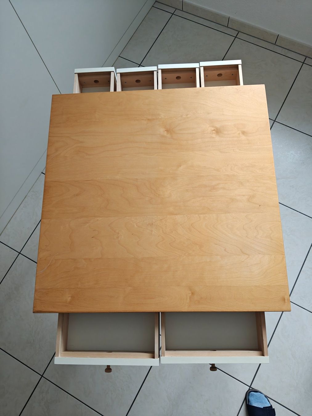 Tavoli: Tisch 75x75 cm mit Schubladen – Usato da Möhlin venduto da gro_zh2t 3