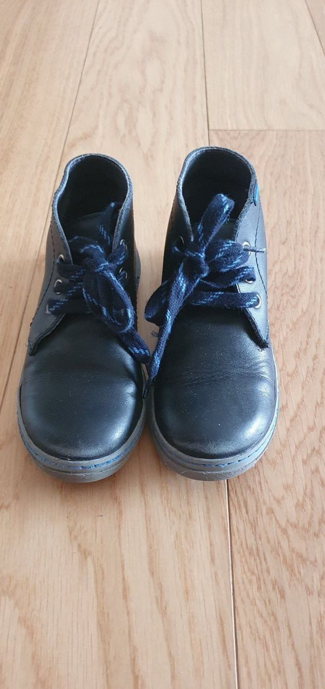Scarpe per ragazzi: Kinder Schuhe aus Leder – Usato da Zollikon venduto da Valentina