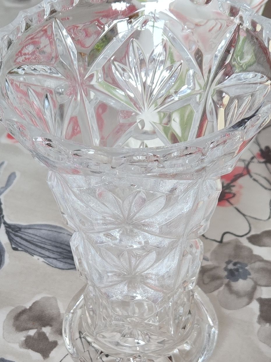 Vasen & Gefässe: Magnifique vase en cristal taillé – Gebraucht aus Aven von stphane1577