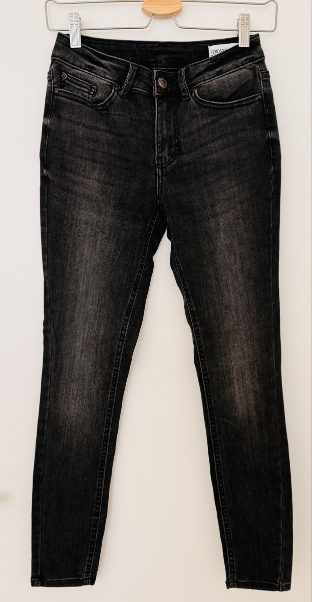 Vero Moda Jeans: Vero Moda Jeans  – Nuovo (secondo la descrizione) da Nottwil venduto da CandyCaty