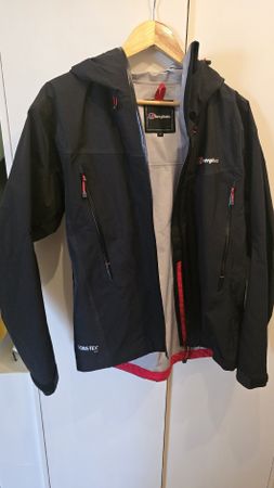 Berghaus Jacke Grösse S/M Gore Tex Pro