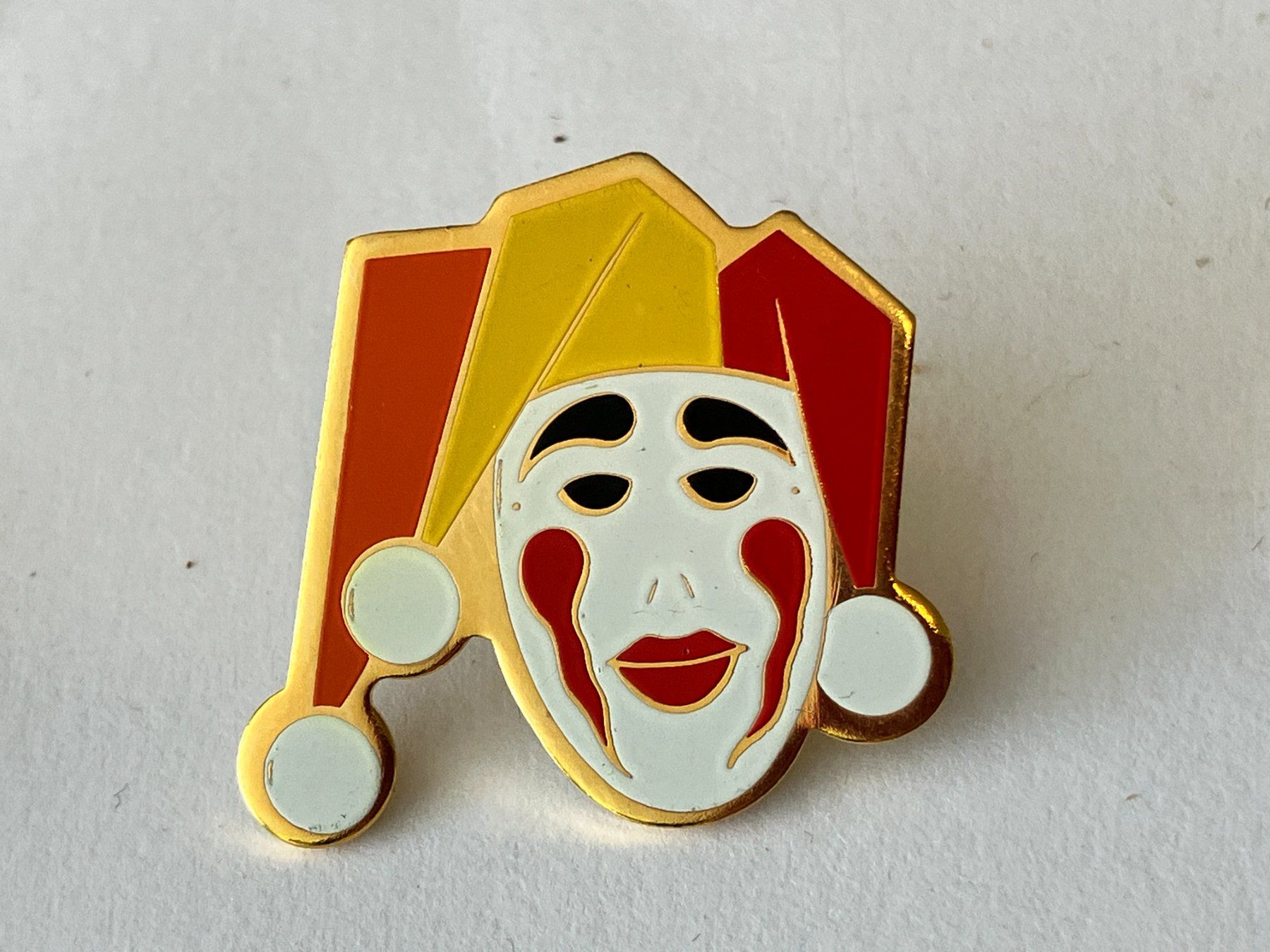 Placchette & Badge: 1 Pin Clown – Usato da Basel venduto da djwwpp