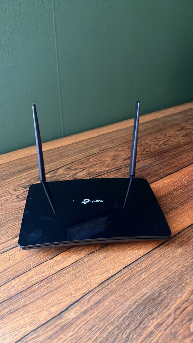 TP-Link Modem & Router: TP-Link WLAN 4G+ WLAN Router – Usato da Schwyz venduto da k.a.f