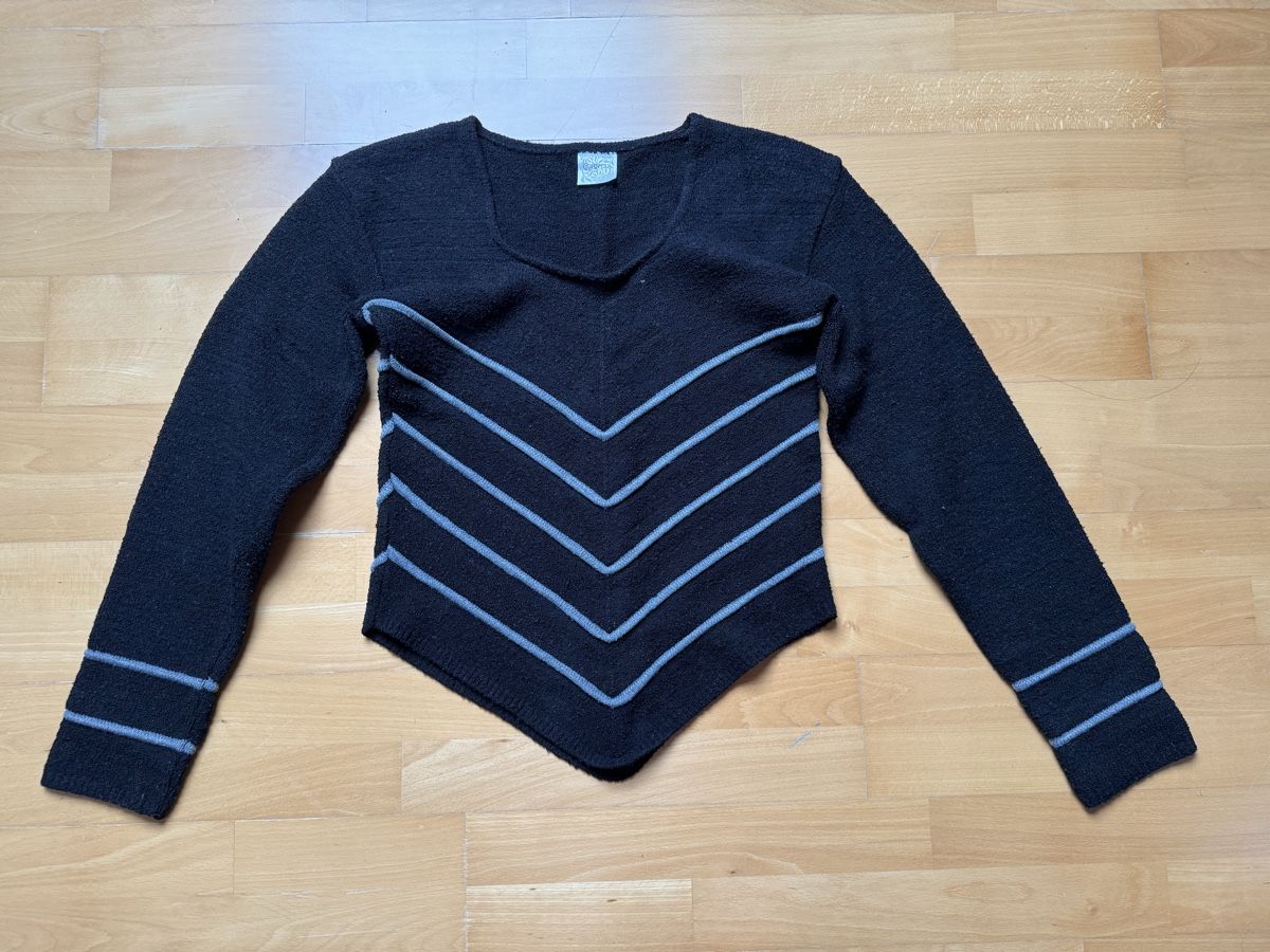 Pullover & Sweatshirts: Schwarzer Strickpullover – Gebraucht aus Bettlach von valishop