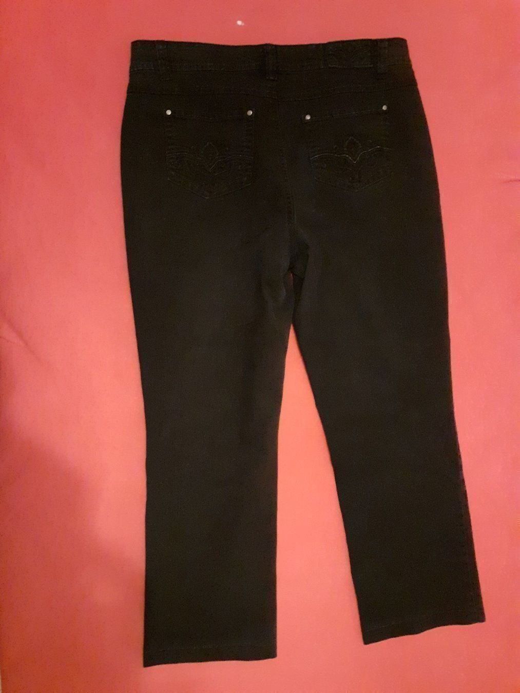 Jeans: schöne schwarze Jeans Grösse 40 – Gebraucht aus wolfertswil von februartag 3