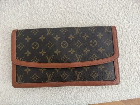 LV Clutch Monogram Canvas Brown Leather Trim - Chic Accessor