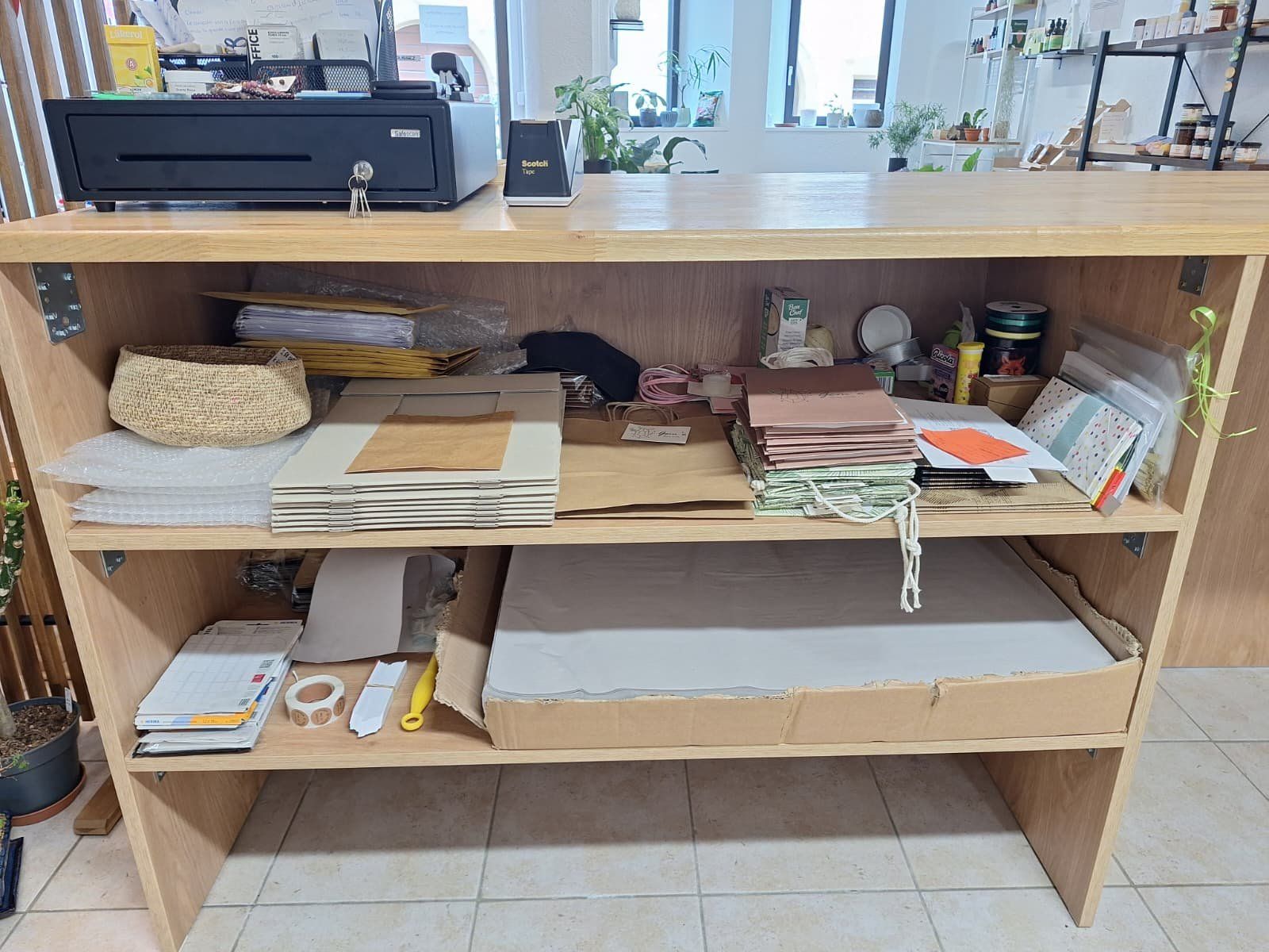 Allestimento di negozi e stand fieristici: Comptoir de magasin – Usato da Neuchâtel venduto da laureen-h 5