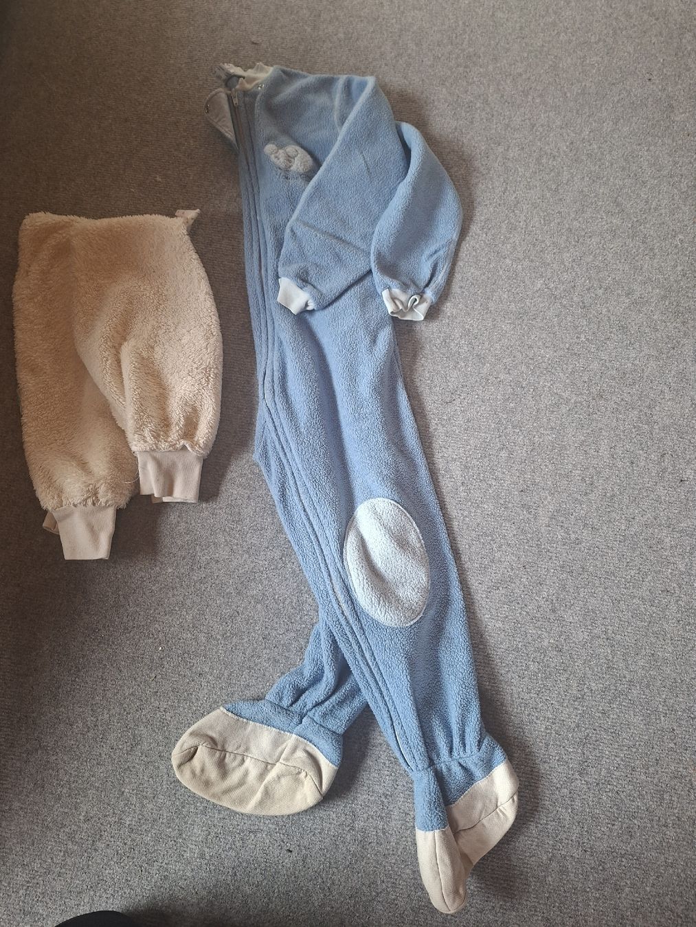 Pigiami: bébé-jou Winterpyjama, Gr. 116, hellblau – Usato da Hinwil venduto da jasangarria