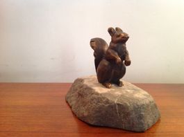 Eichhörnchen écureuil en bronze signé Reussner