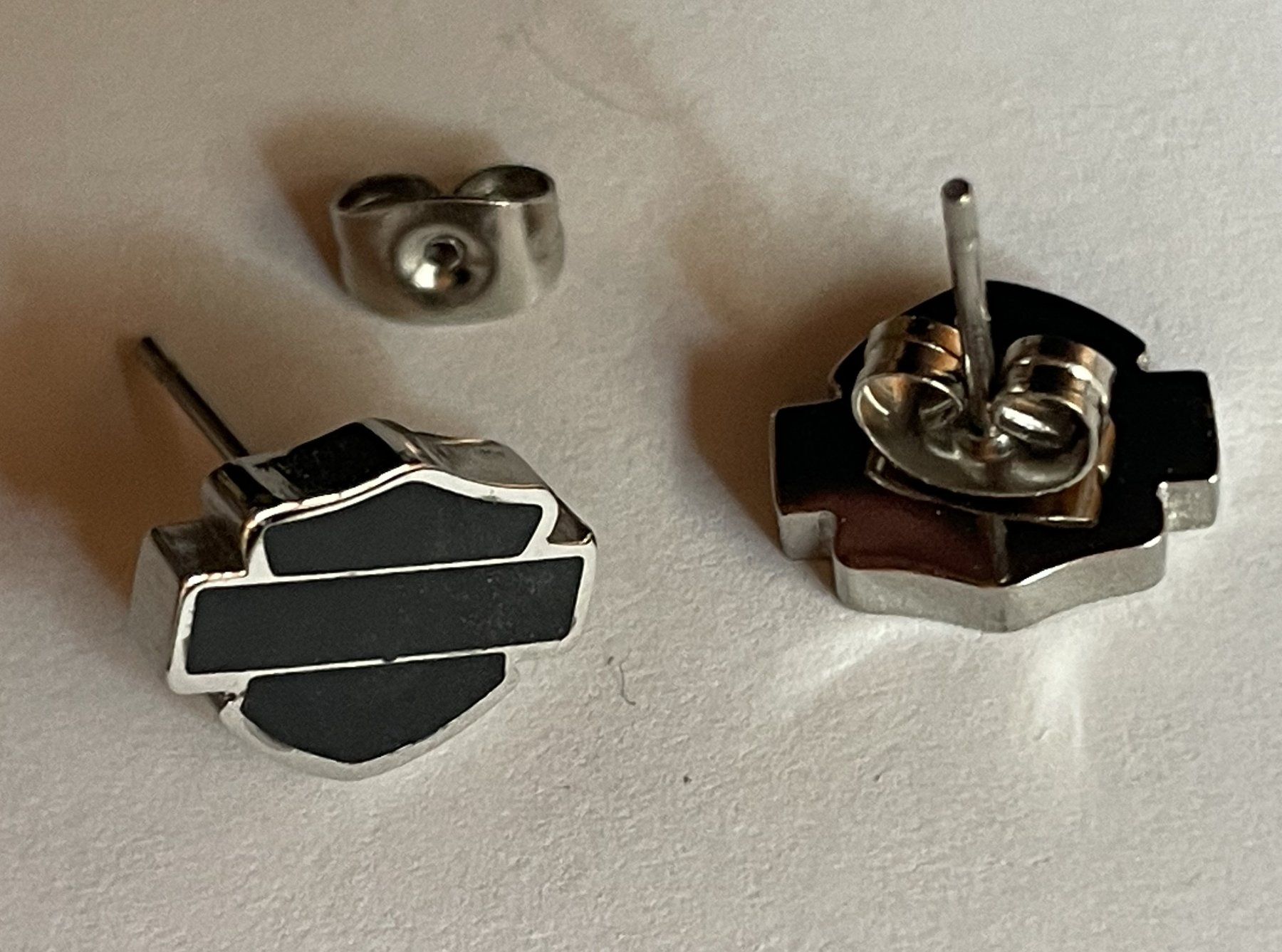 Orecchini pendenti & Orecchini a lobo: Harley Davidson - une paire de boucles d'oreilles – Nuovo e nell'imballaggio originale da APPLES venduto da az02