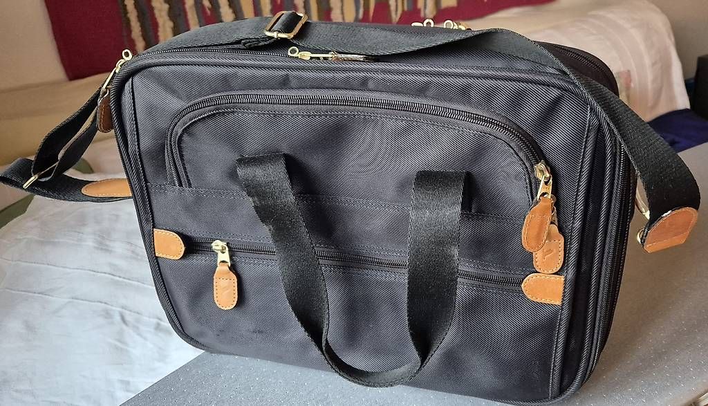 Borse: Laptop, Notebook, Computer Tasche – Usato da Zürich venduto da Ovina 4