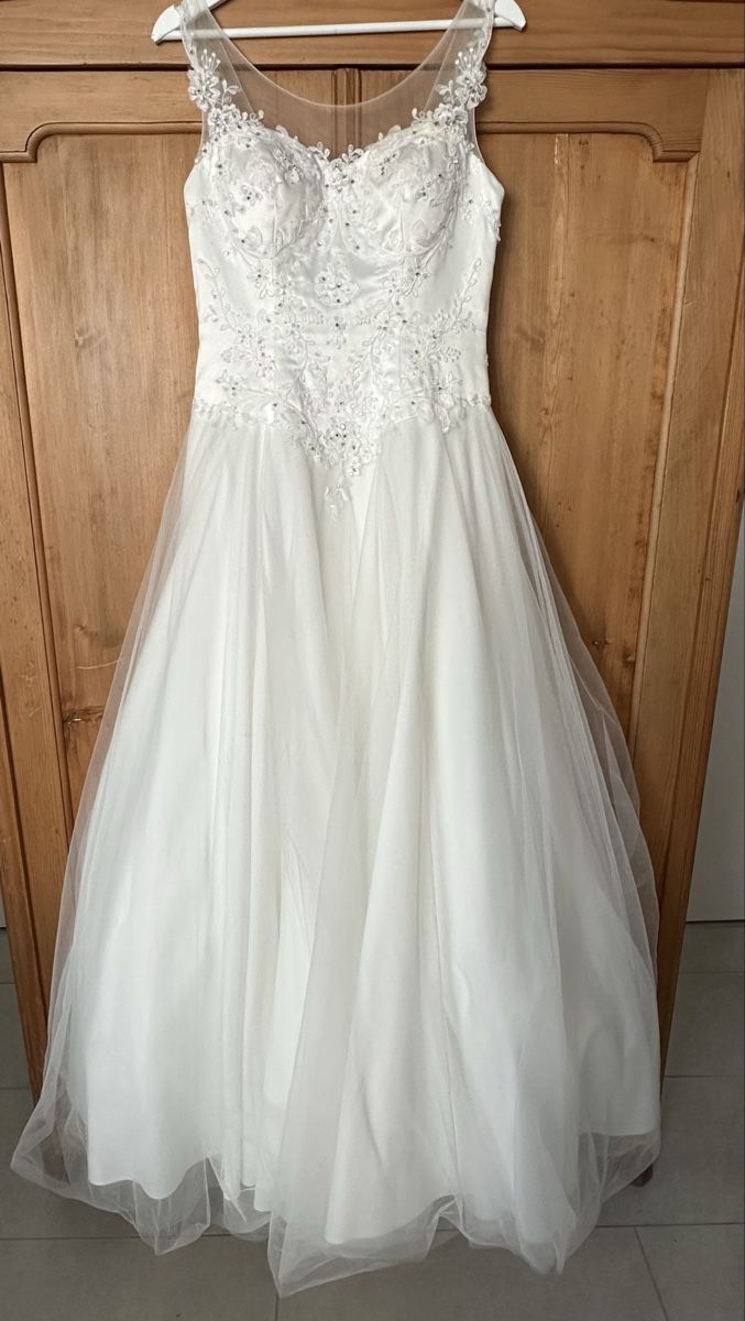 Vestiti: Brautkleid, Grösse 36/38, elegant & leicht! – Difettoso da Orbe venduto da Geneva83 1
