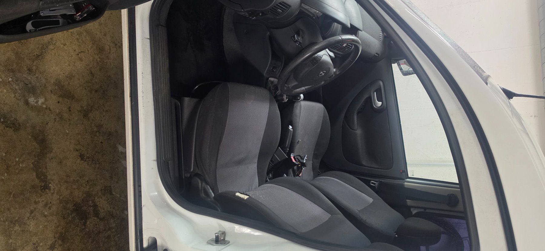 Opel Automobili: Opel Combo Tour 1.4 – Usato da Oftringen venduto da Keiti5 4