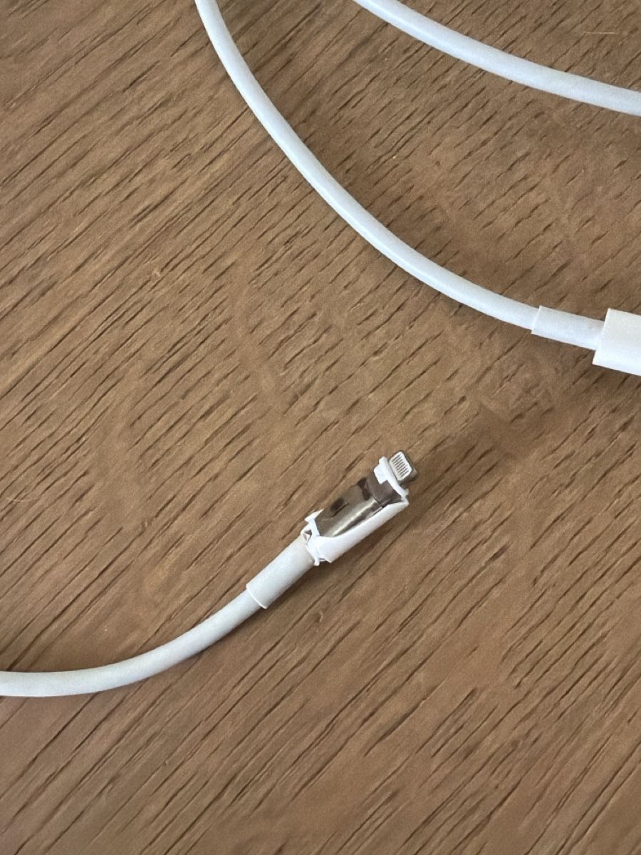 Apple Câbles: Ladekabel Iphone – D'occasion à Wangen b. Olten par oli_f9b8 1